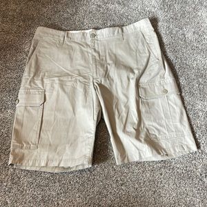Dockers tan cargo shorts size 36